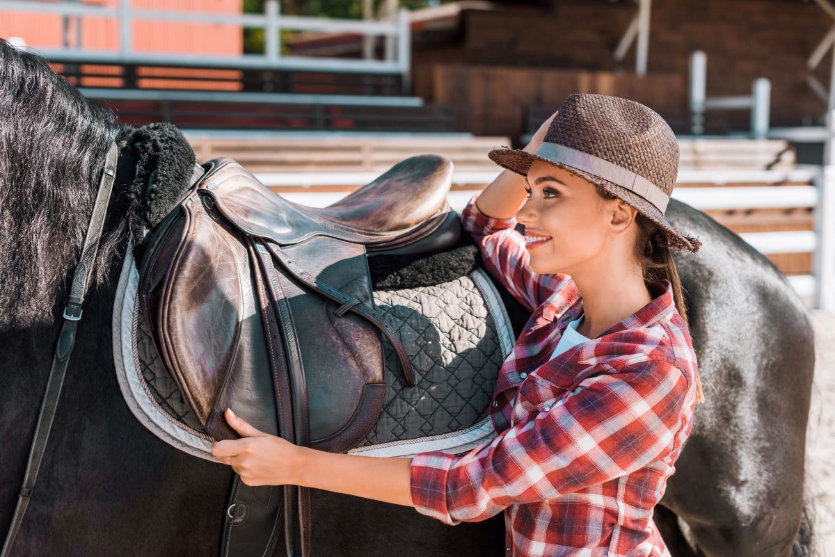 une femme et son cheval